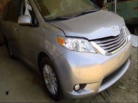 2015 TOYOTA SIENNA, SILVER, XLE, 3.5L, FWD,  Z25046